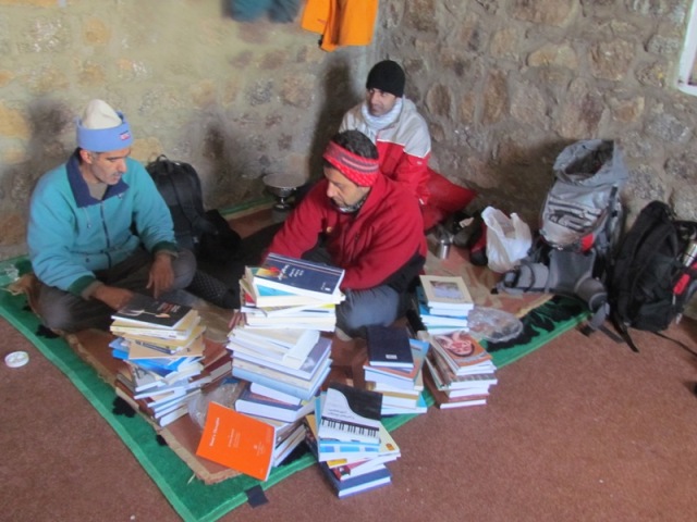 راه اندازی نخستین کتابخانه کوهستانی ایران در همدان