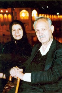 عبدالحسین زرین کوب و قمر آریان ـ عکس از رضا نوربختیان)