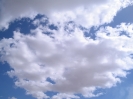 آسمان پاک و آبی